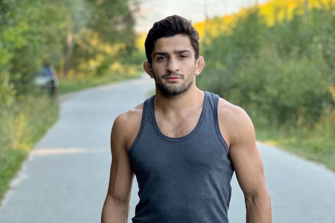 Российский боец выиграл из-за опоздания соперника