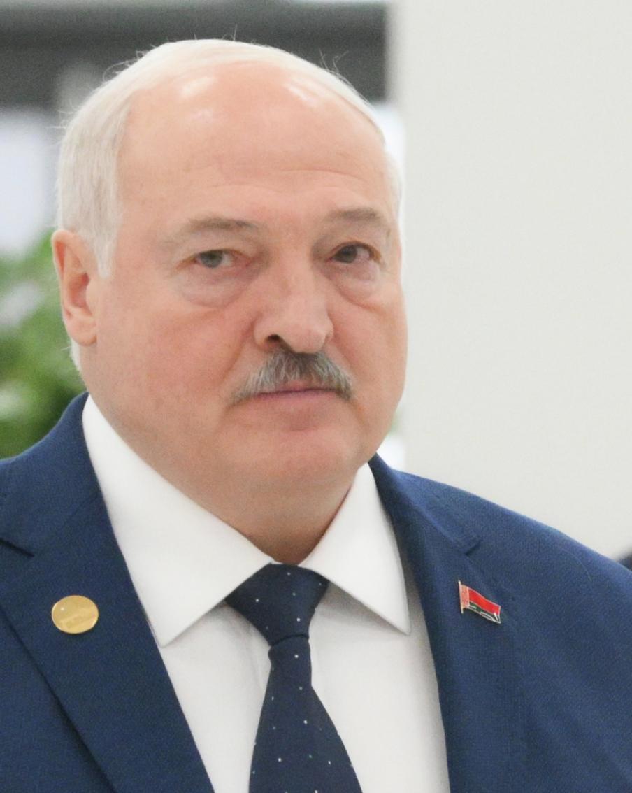 Лукашенко: в 2022 году генералы ВСУ просили убедить Путина остановить бои