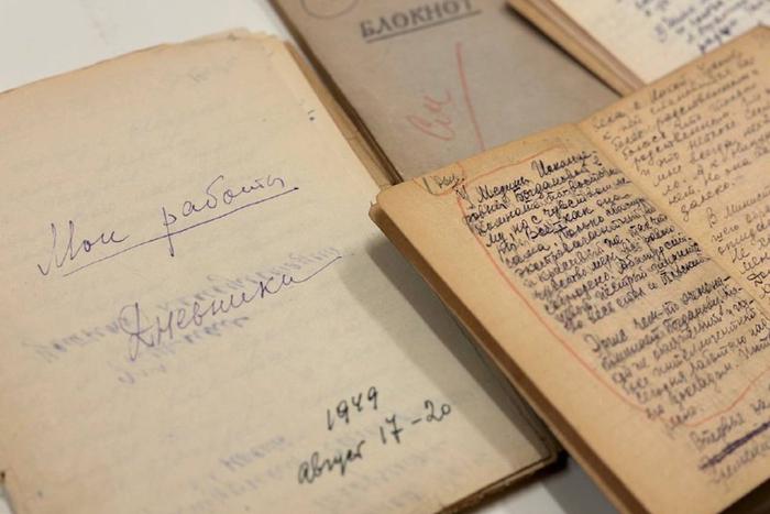 Зачем здесь  роботы и как найти предков: что вы знаете о  Главархиве?