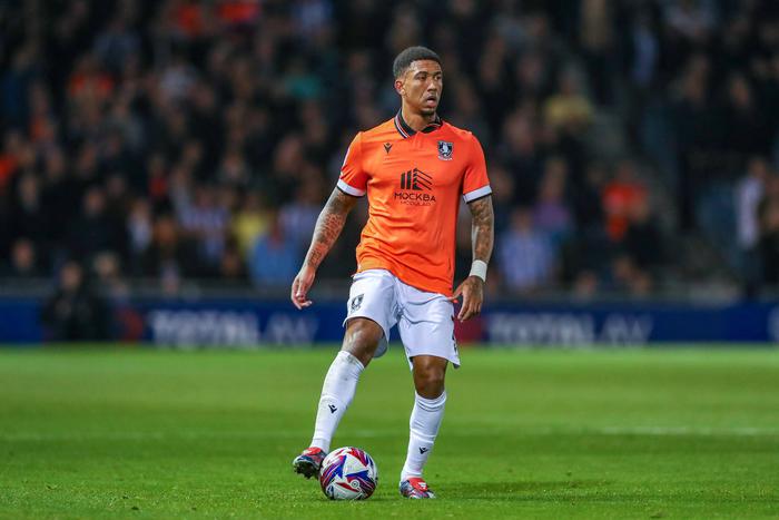 Слово "Москва" и хитовая песня "Дюны": как русский язык покоряет европейский футбол