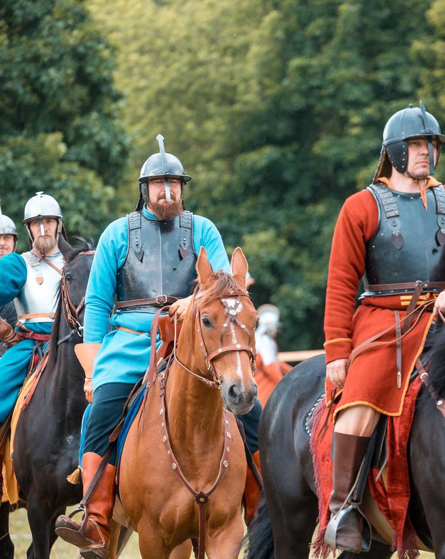 Записаться во второе ополчение и сняться в кино: как провести День народного единства