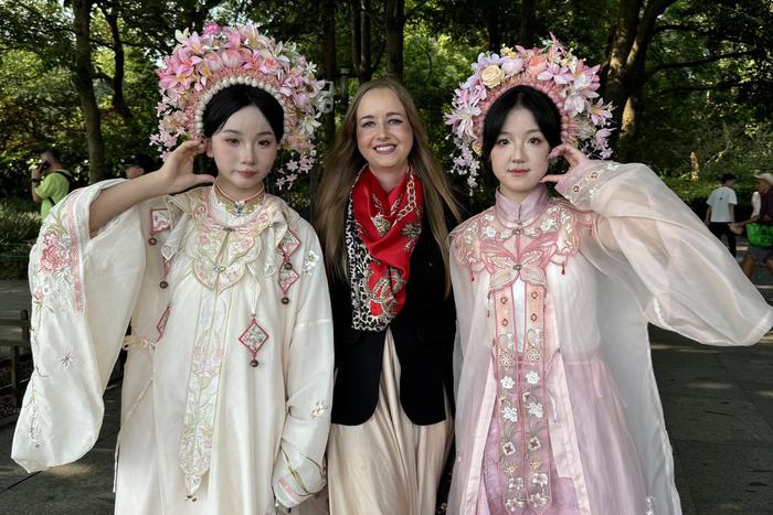 Бизнес с Китаем: как сделать Х10 в доходах на дружбе и застольях с китайцами