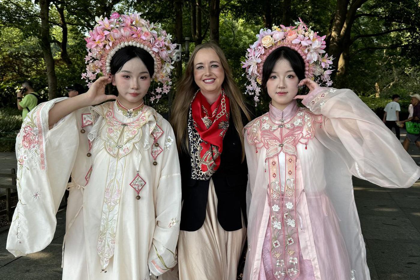 Бизнес с Китаем: как сделать Х10 в доходах на дружбе и застольях с китайцами