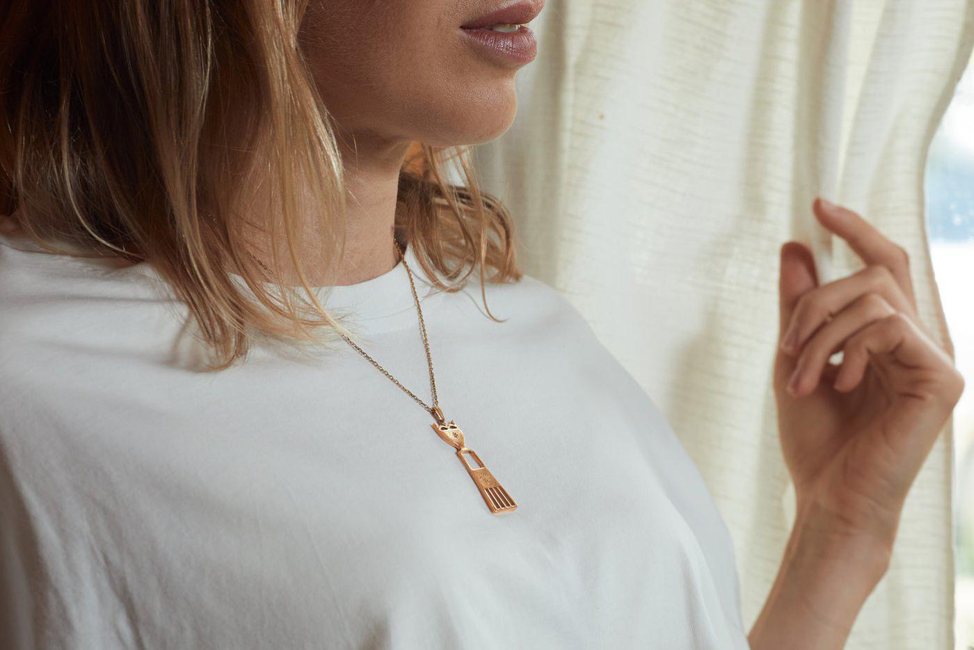 Украшения по мотивам музейных экспонатов.