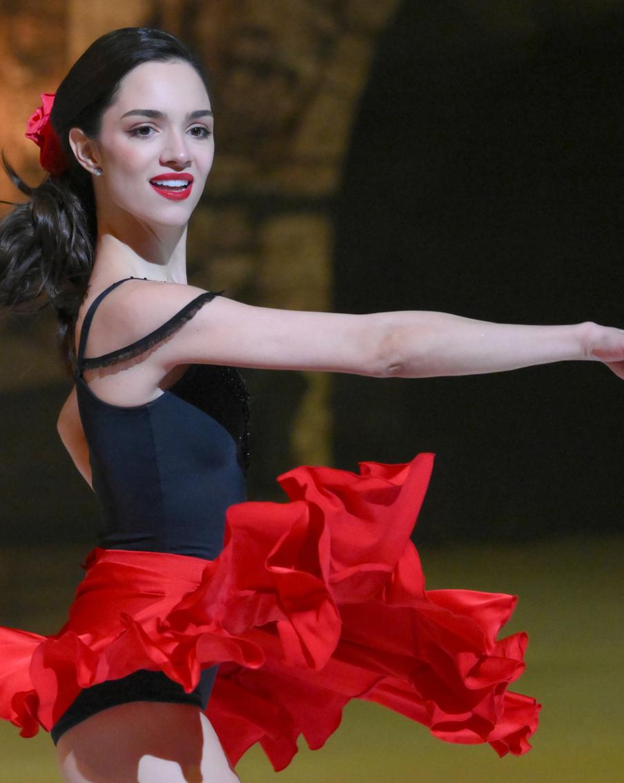 Медведева поспорила с Навкой, а Ягудин связался с тёмными силами в новом ледовом шоу Ильи Авербуха