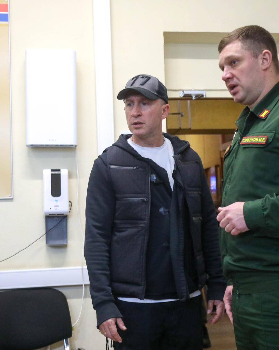 Оскар Кучера посетил Единый пункт отбора на военную службу по контракту в Москве