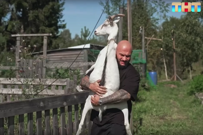 Джиган примерил на себя жизнь фермеров. На ТВ вышло реалити-шоу "Большое переселение", где семьи меняются домами