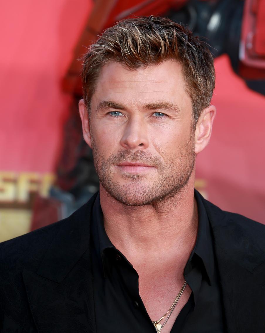 70–80% клеток мозга погибает: Крис Хемсворт борется с Альцгеймером