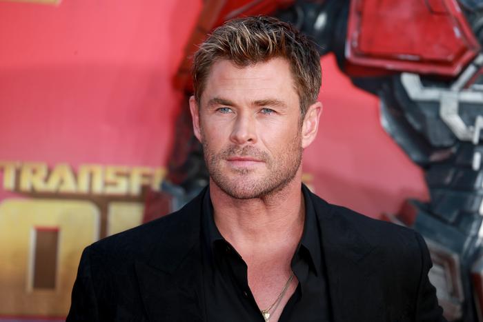 70–80% клеток мозга погибает: Крис Хемсворт борется с Альцгеймером