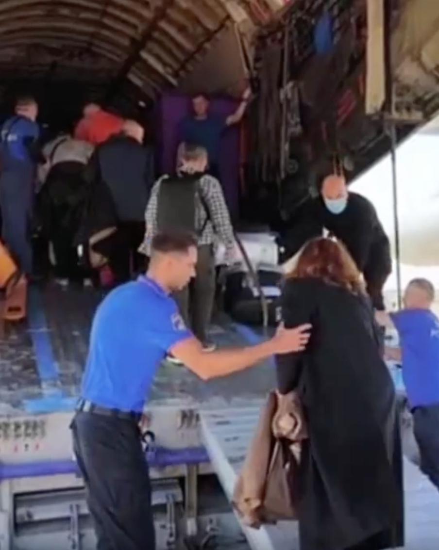 Cпецборт МЧС эвакуирует более 80 россиян из Бейрута