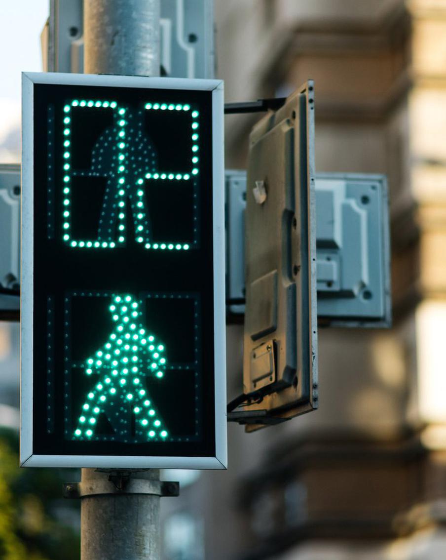 С начала года ЦОДД установил светофоры по 160 адресам