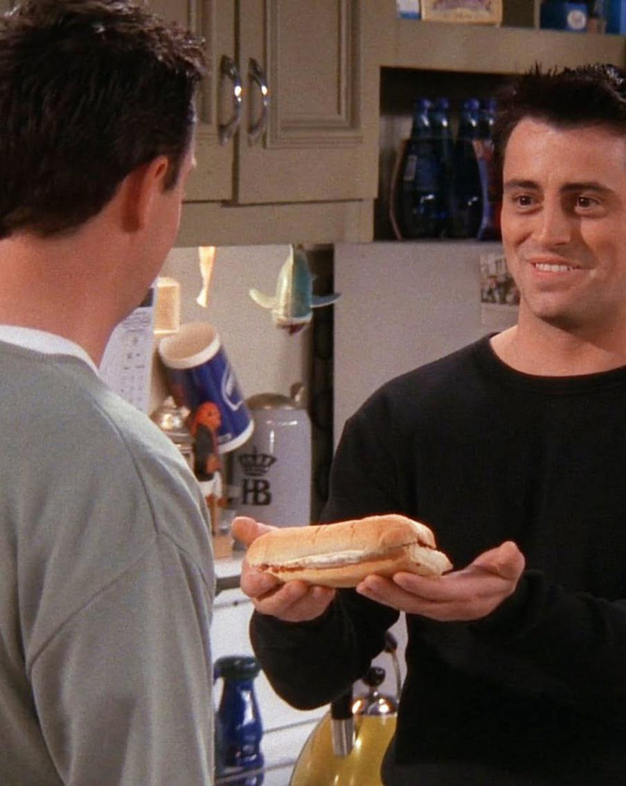 "Самый вкусный на свете": готовим сэндвич с фрикадельками от Джо из сериала "Друзья"