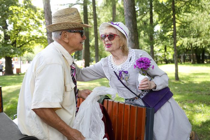 Пенсионеры из Москвы нашли своё счастье. Как "Московское долголетие" меняет жизнь в лучшую сторону