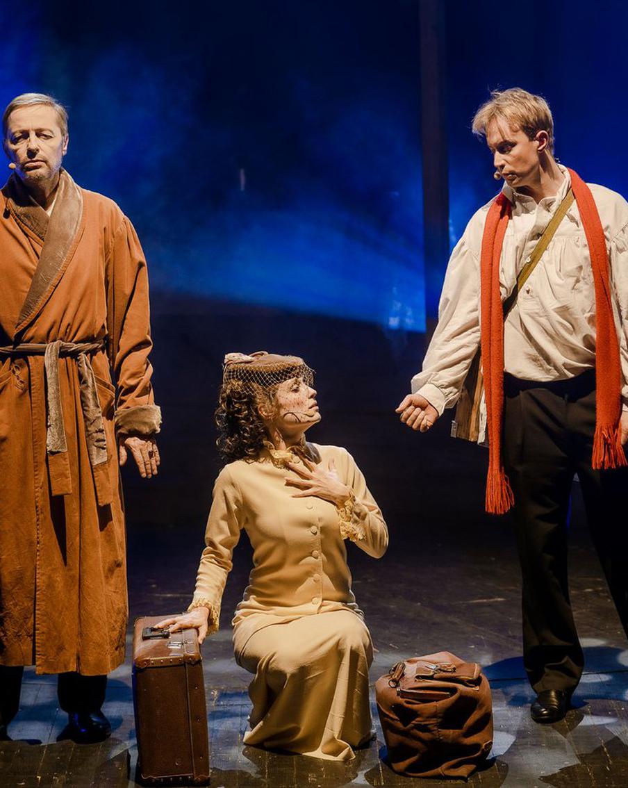 В театре "У Никитских ворот" премьера спектакля "Попрыгунья" из цикла "Чехов. Женщины. Триптих"