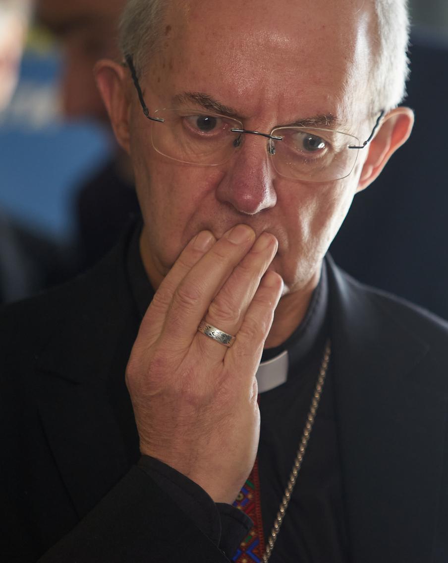 Глава английской церкви отправлен в отставку из-за скандала с растлением малолетних