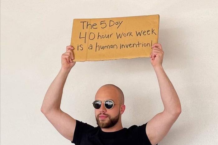 Нежелание видеть семью и прощание с психологами: чем обернулся эксперимент с четырёхдневной рабочей неделей