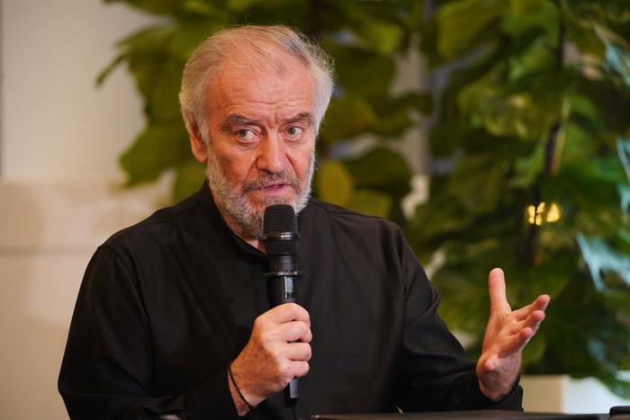 Валерий Гергиев считает, что рост цен на билеты в Большой театр неизбежен