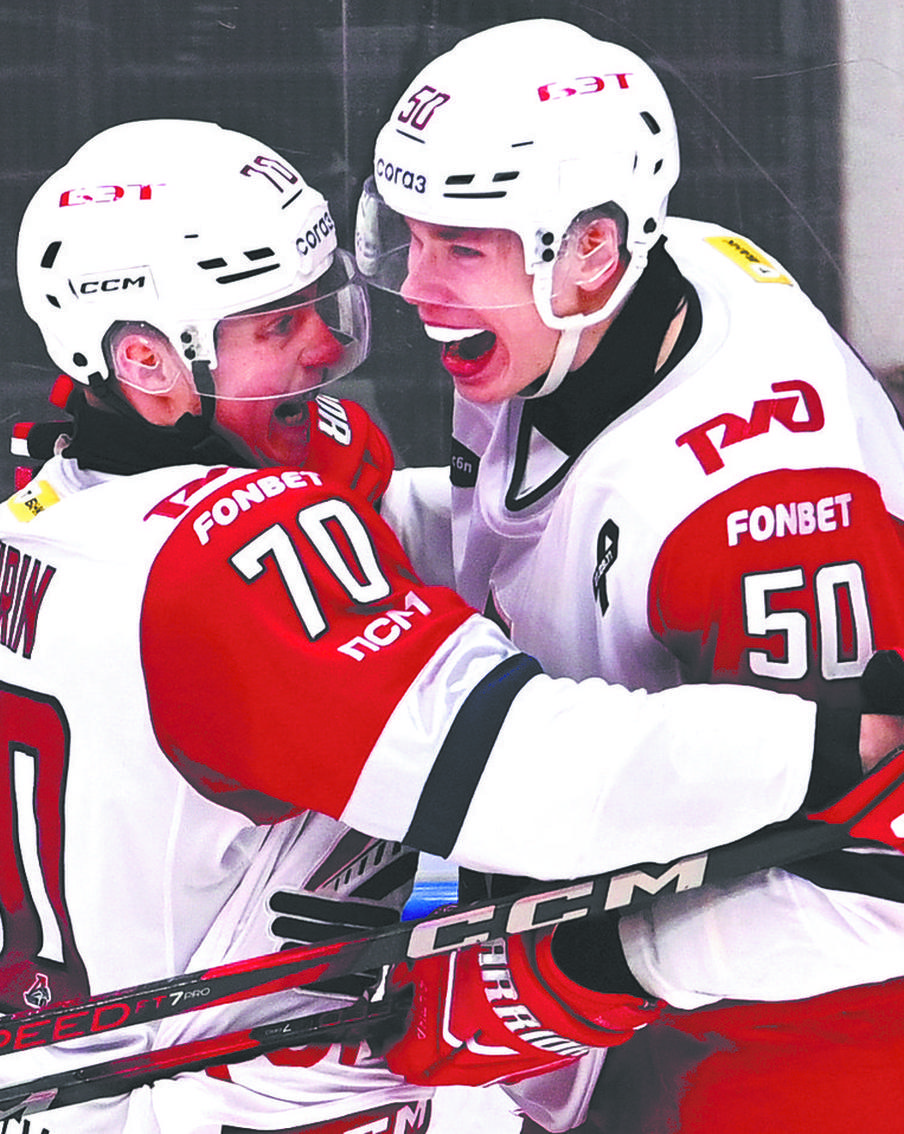 На своём пути хоккеисты "Локомотива" сметают всех: у клуба уже 11 побед