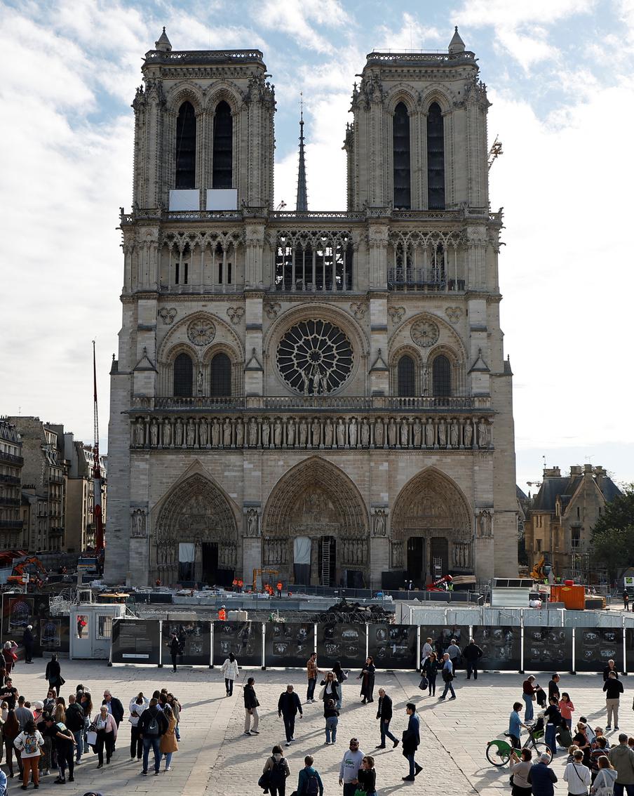 Когда горевший Собор Парижской Богоматери наконец откроет свои двери для всех желающих
