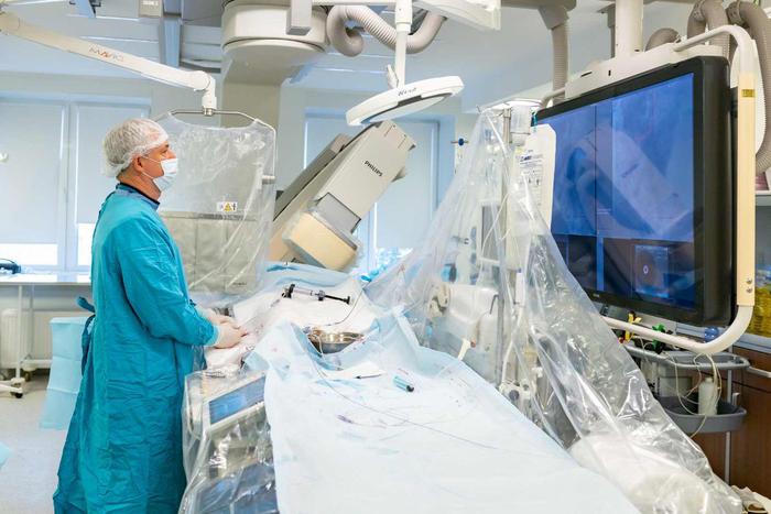 Шок-центры, бесплатные лекарства и быстрые врачи. Как столица помогает москвичам бороться с инфарктом миокарда