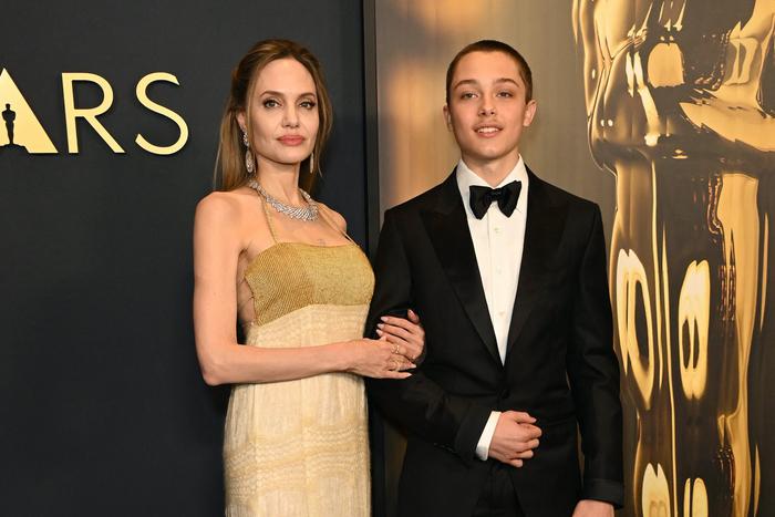 Дженнифер Лоуренс, Деми Мур и другие: лучшие образы звёзд на Governors Awards