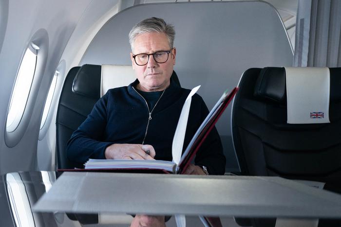 На кого британский премьер возложит ответственность за борьбу с нелегальной миграцией