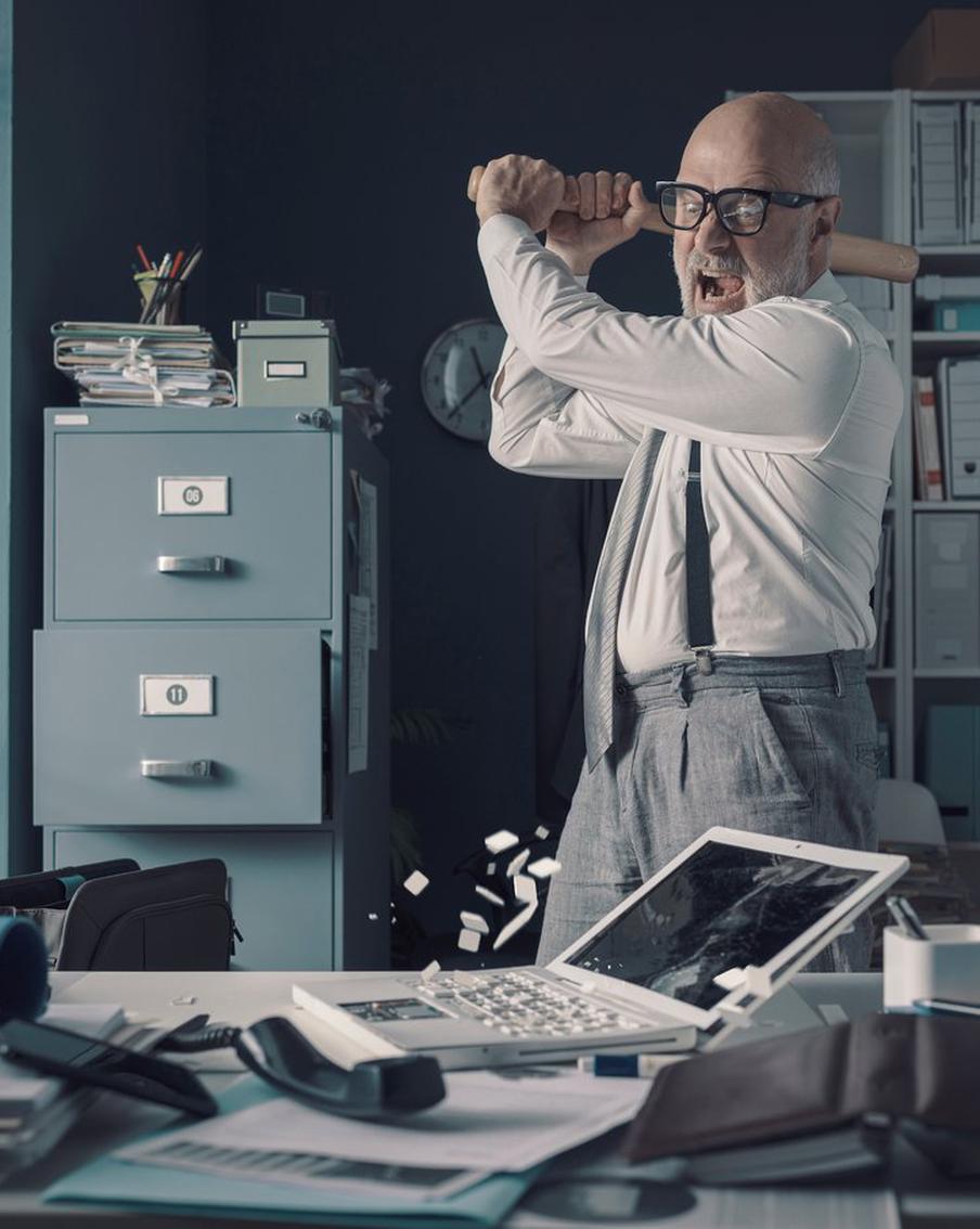 Если из-за работы начинаете срываться на коллег – просто правильно дышите