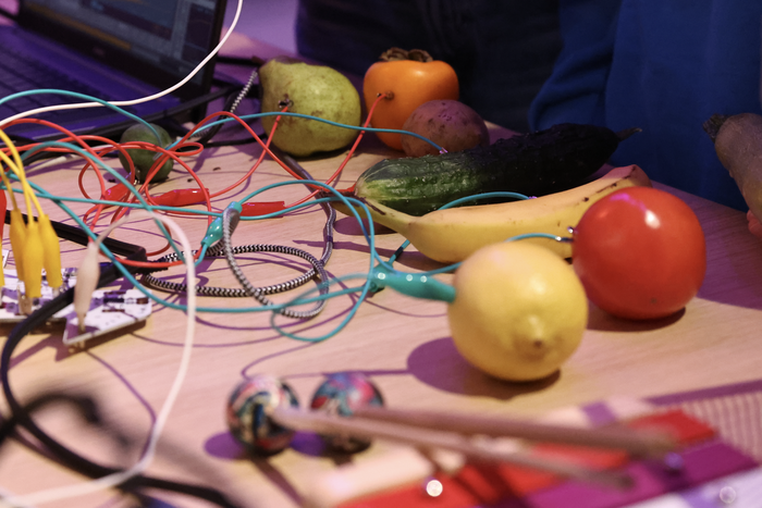 Огурец квакал, кабачок шипел, а больше всех возмущалась картошка