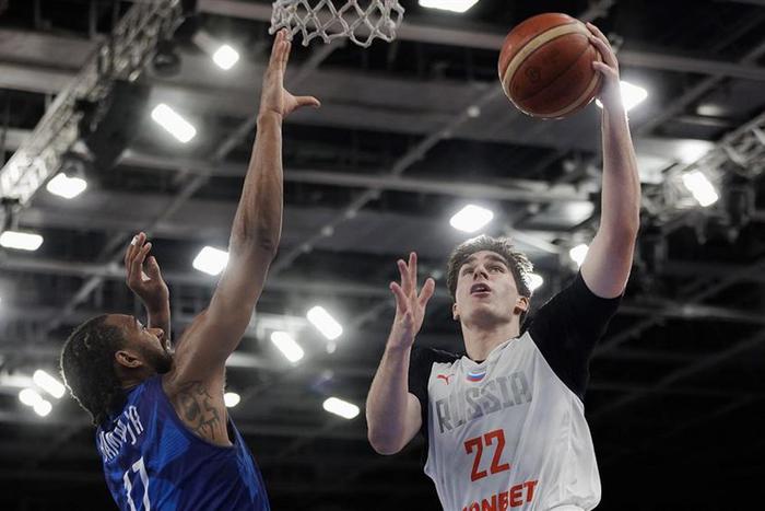 На какие виды спорта и когда сходить в Москве: баскетбол, футбол, волейбол и хоккей