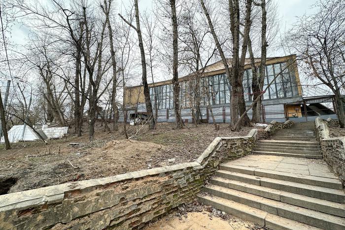 Студенты задумались, как спасти Дворец культуры завода "Серп и Молот"