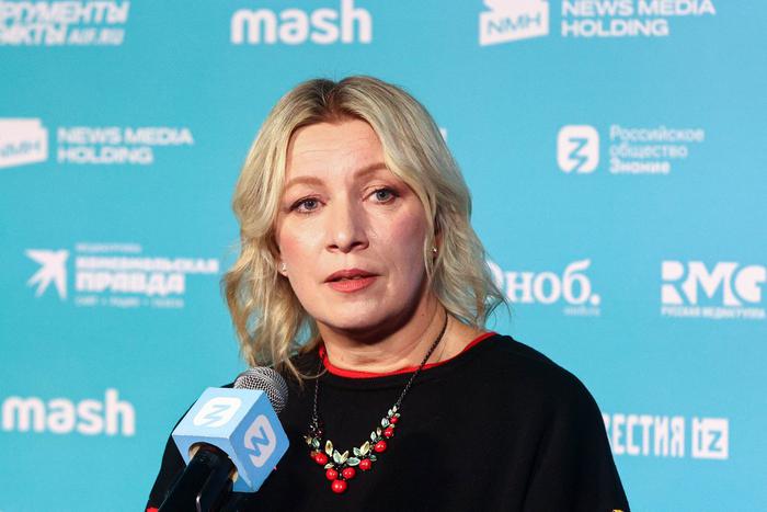 Захарова ответила на слова Подоляка о существовании ракеты "Орешник"