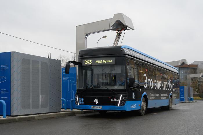 В Москве продолжают устанавливать новые зарядные станции для электробусов