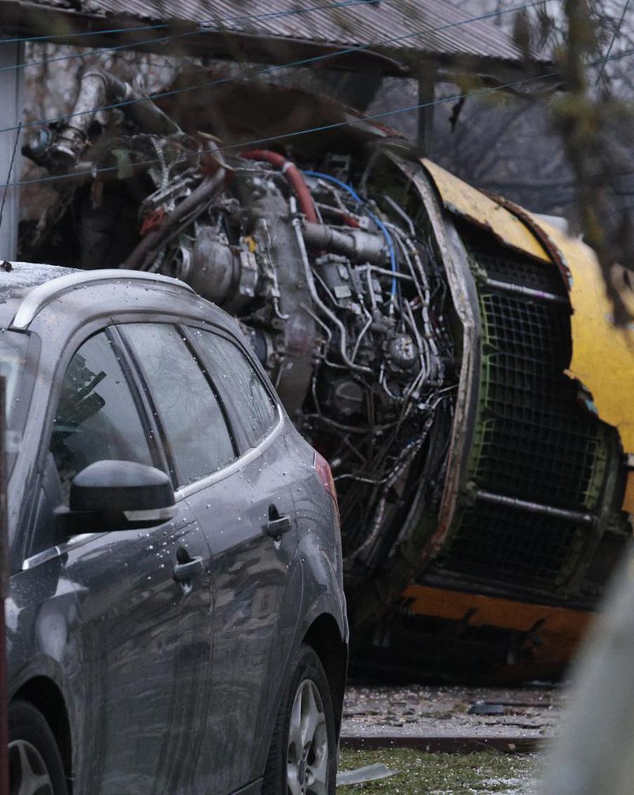В Литве после падения самолёта загорелся жилой дом