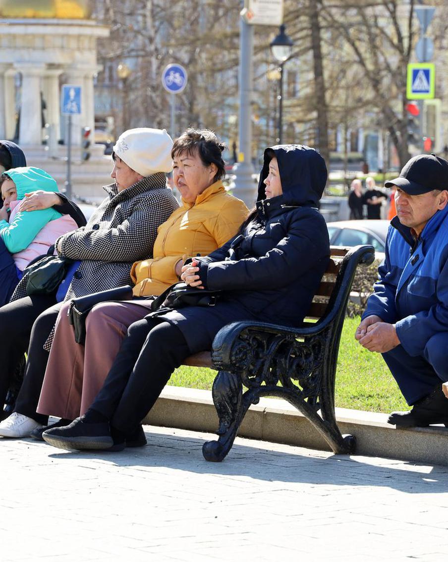 В Госдуму внесли проект об ограничении получения ВНЖ трудовыми мигрантами