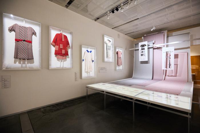 Платья для работниц амазонки русского авангарда Поповой вдохновляли мировых художников и дизайнеров