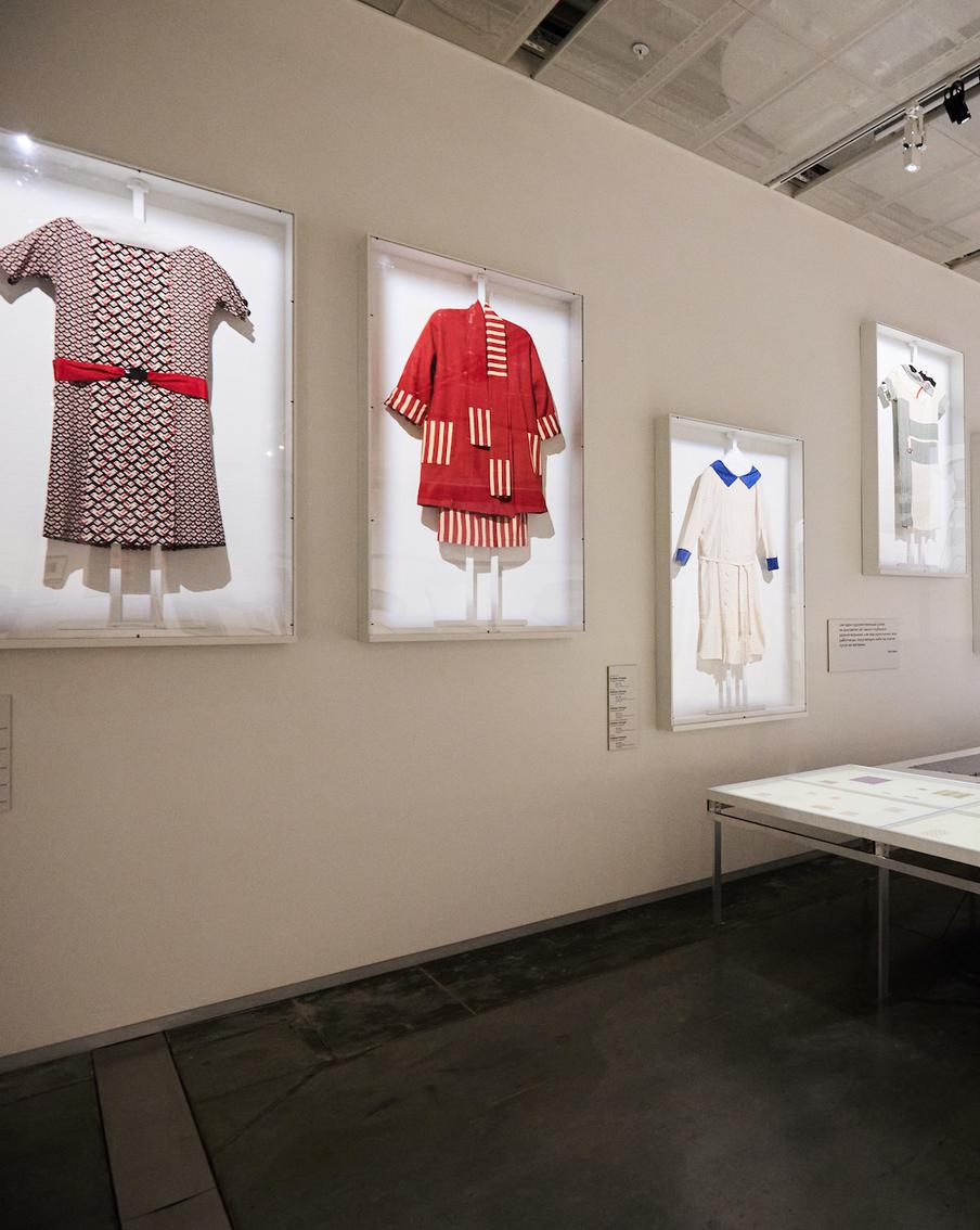 Платья для работниц амазонки русского авангарда Поповой вдохновляли мировых художников и дизайнеров