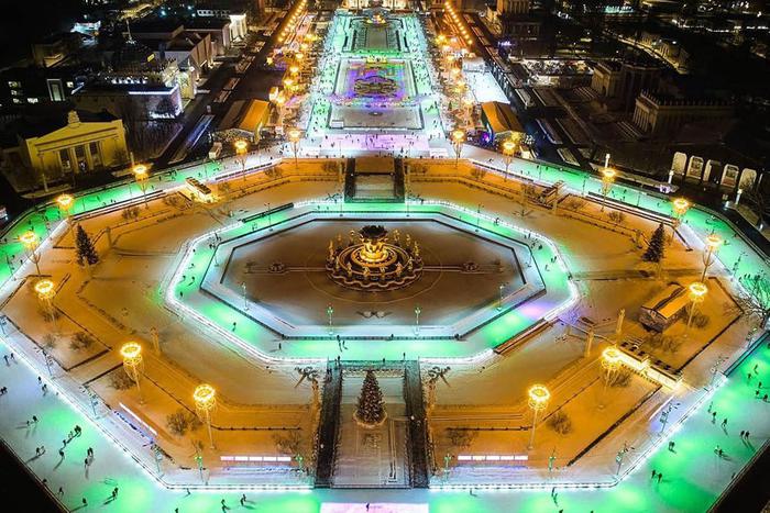 Каток ВДНХ может одновременно вместить почти пять тысяч человек — Сергунина