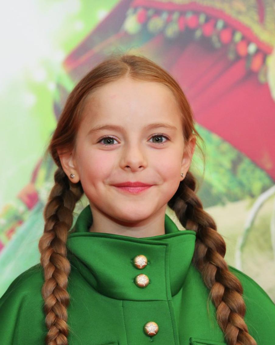 Актриса сериала "Наследники. Дар крови" Полина Айнутдинова дерётся с сестрой и мечтает об автодоме