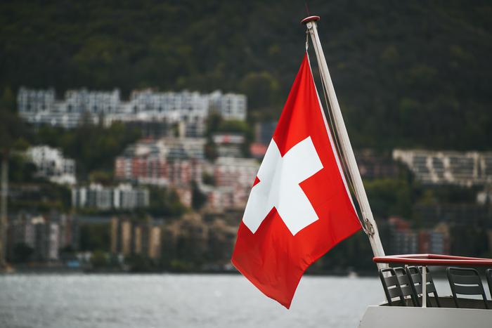 В Швейцарии исключили проход через территорию страны войск и оружия из ЕС