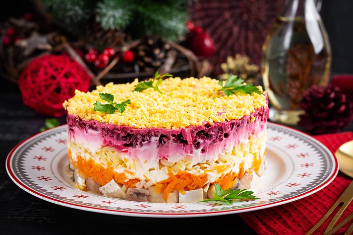 Настоящему холодцу желатин не нужен: Metro выяснило, как готовить любимые салаты москвичей