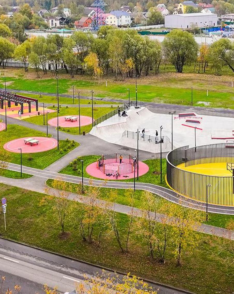 Собянин рассказал о благоустройстве жилых кварталов и скверов на востоке Москвы