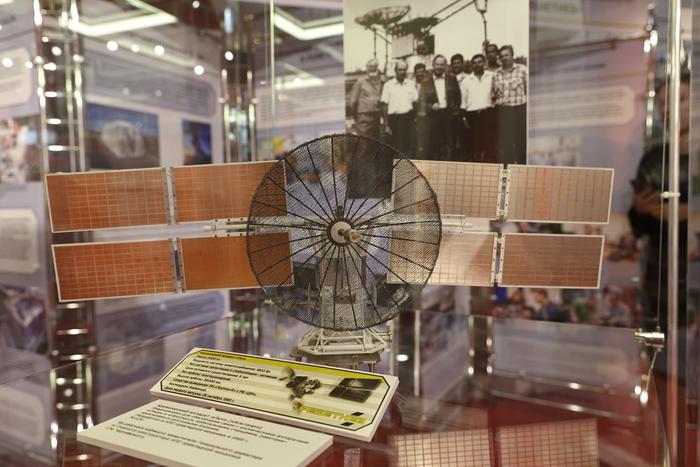 В Музее космонавтики открылась выставка в честь столетия инженера-конструктора Михаила Решетнёва