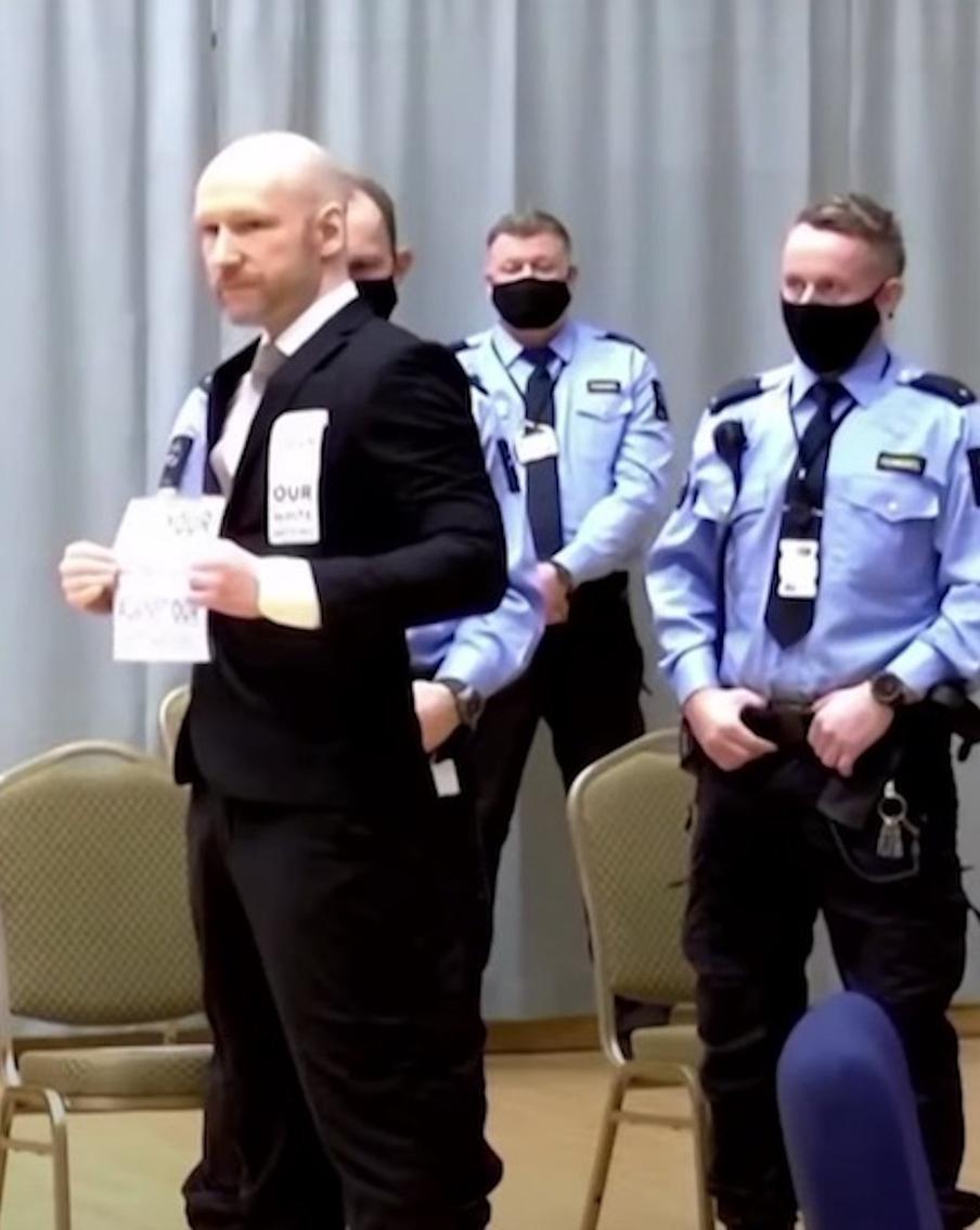 Норвежский суд отказался досрочно выпускать Андерса Брейвика на свободу