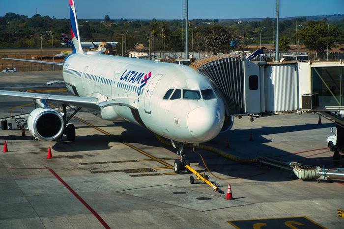 ДТП летающих средств: в Бразилии два самолёта отправили на ремонт после столкновения