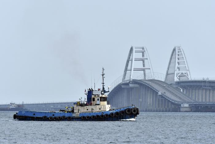 Украинские военные попытались атаковать Крымский мост новейшим польским оружием
