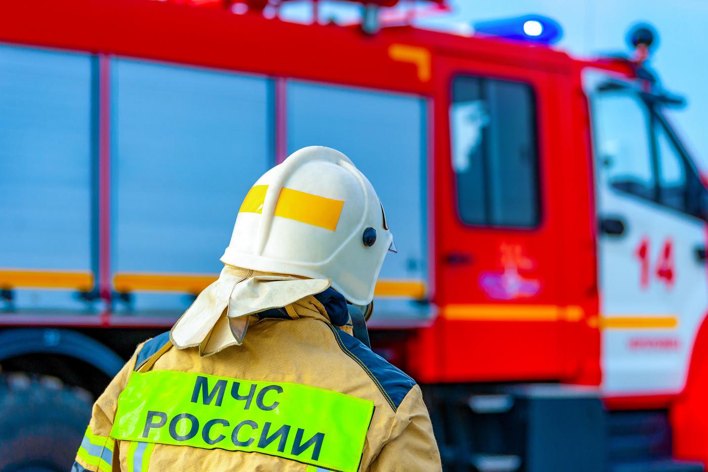 Падение дрона в Воронежской области привело к пожару на промышленном объекте в регионе