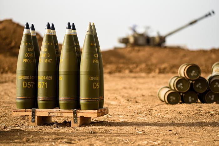 Израиль нанёс превентивный удар по военным объектам на территории Сирии на фоне смены власти в стране