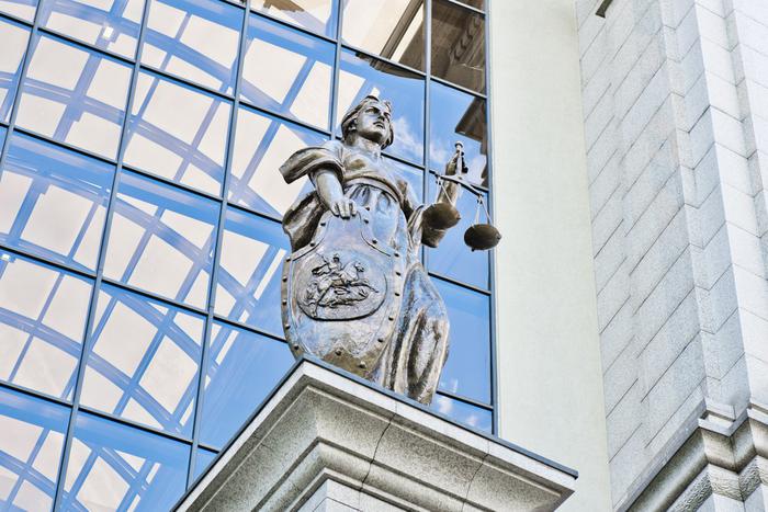 Суд арестовал имущество рекордсмена-взяточника из МВД на ₽2,1 млрд