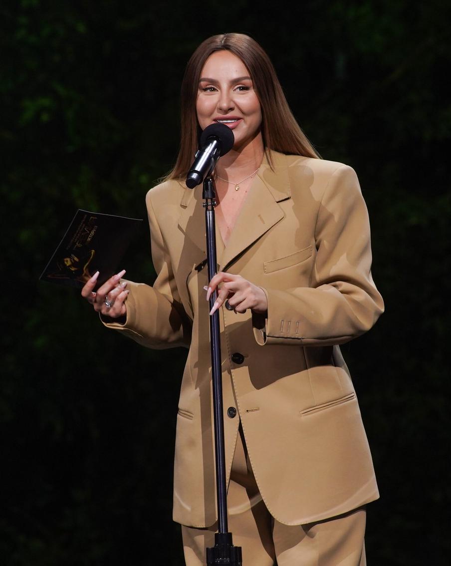 Голые фото Анны Asti слили в Сеть: как защититься от взлома вашего смартфона