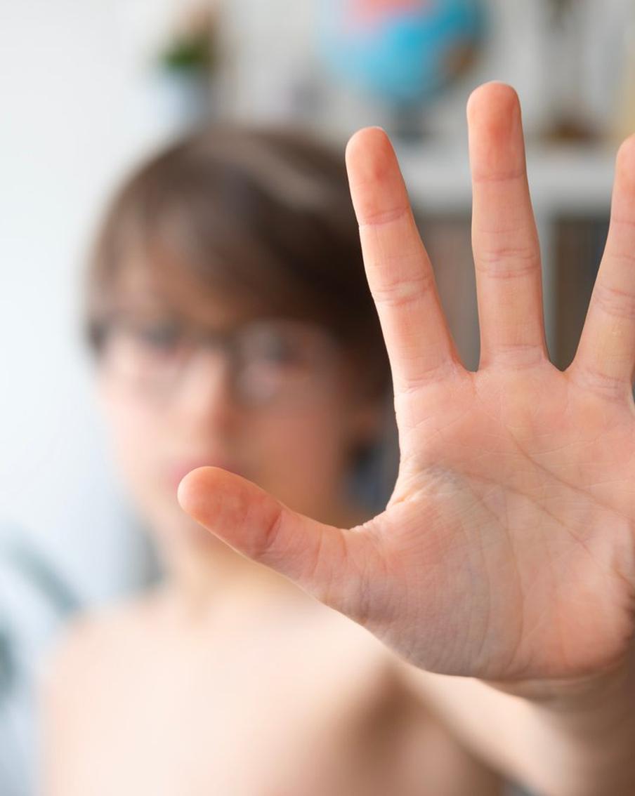 Россиянин сломал невесте челюсть перед свадьбой: как избежать насилия